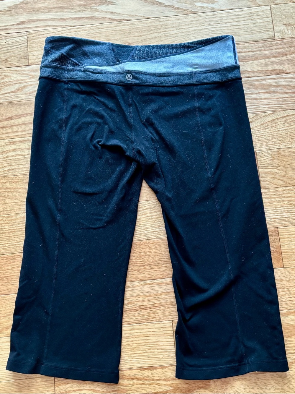 Lululemon Black Cropped Athletic Leggings Size 12